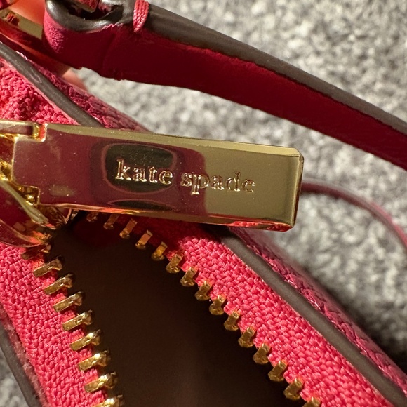 Kayla Small Swingpack Crossbody Bag NWOT - Picture 6 of 8